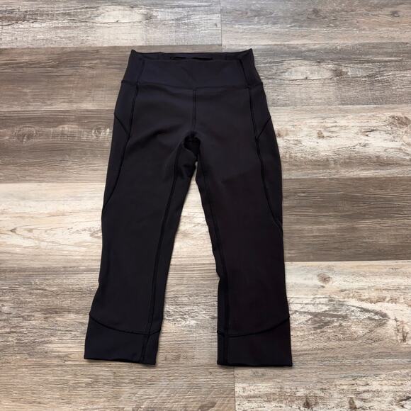 Lululemon In Movement Crop Everlux Women 6‎  Yoga Gym Workout Leggings Capris - Picture 1 of 8